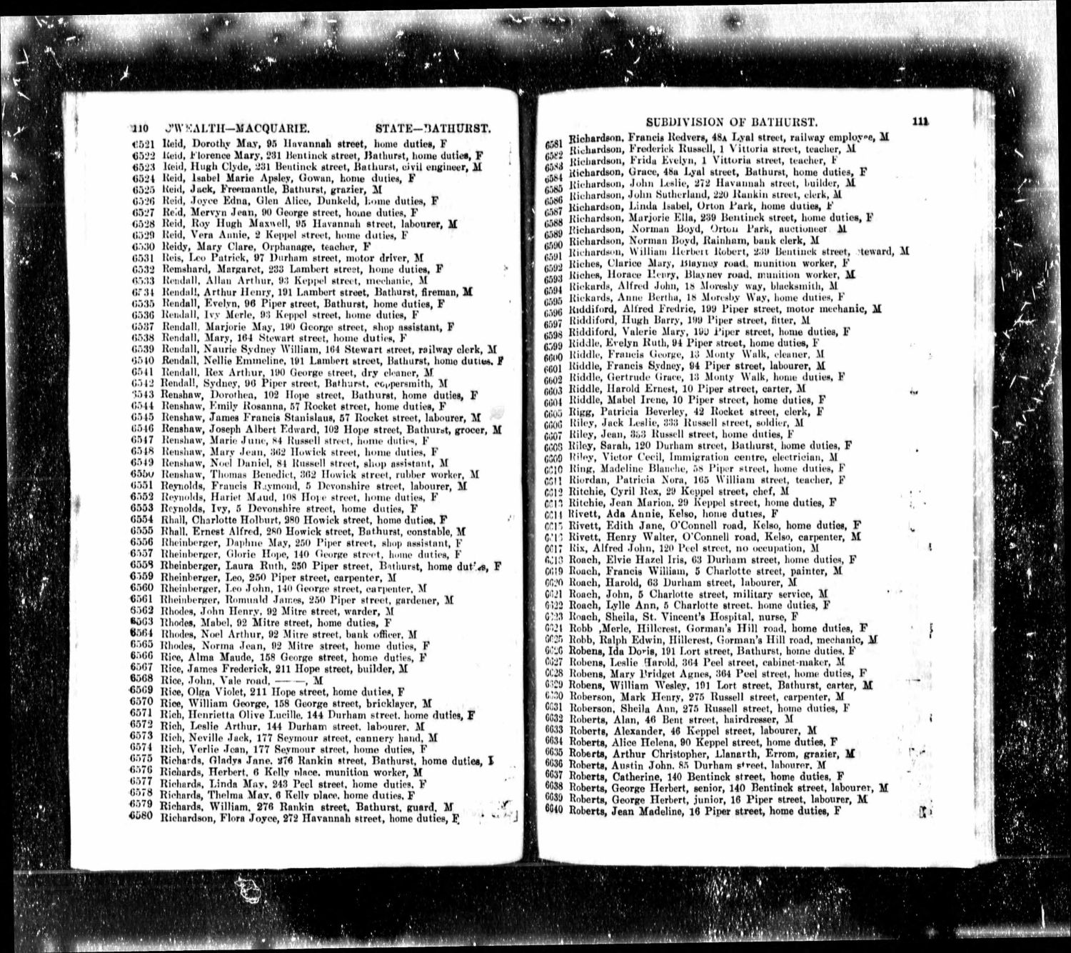 Page of a Commonwealth electoral roll for the Subdivision of Bathurst showing four Robens entries.